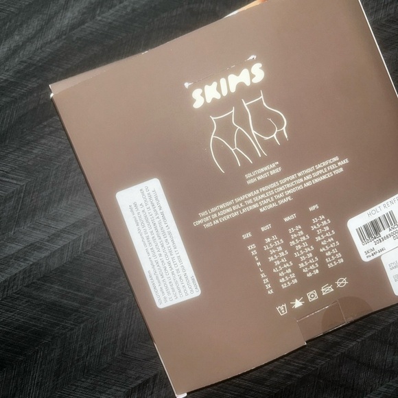 Skims Seamless Sculpt High-Waisted Brief - Picture 9 of 10